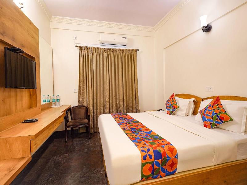 Fabhotel Spiro Grand image