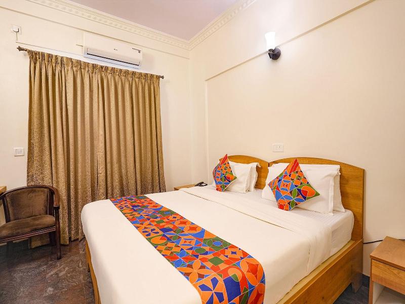 Fabhotel Spiro Grand image