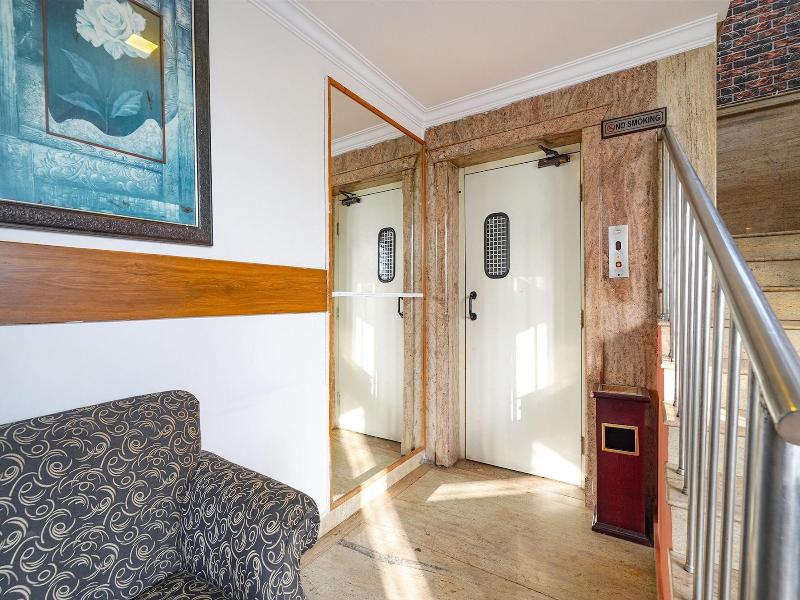 Fabhotel Spiro Grand image