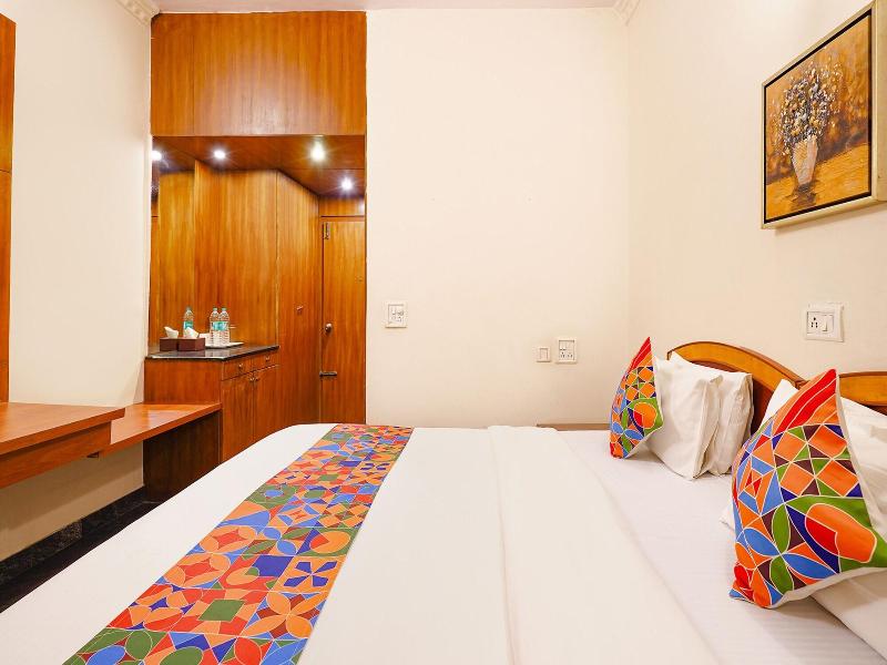 Fabhotel Spiro Grand image