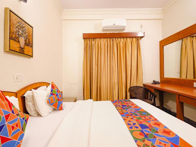 Fabhotel Spiro Grand image