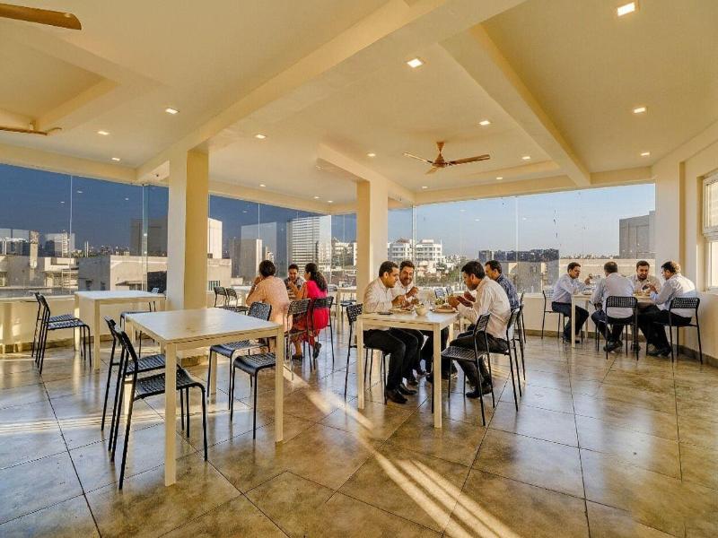 Fabhotel Rotano Grand Marathahalli image
