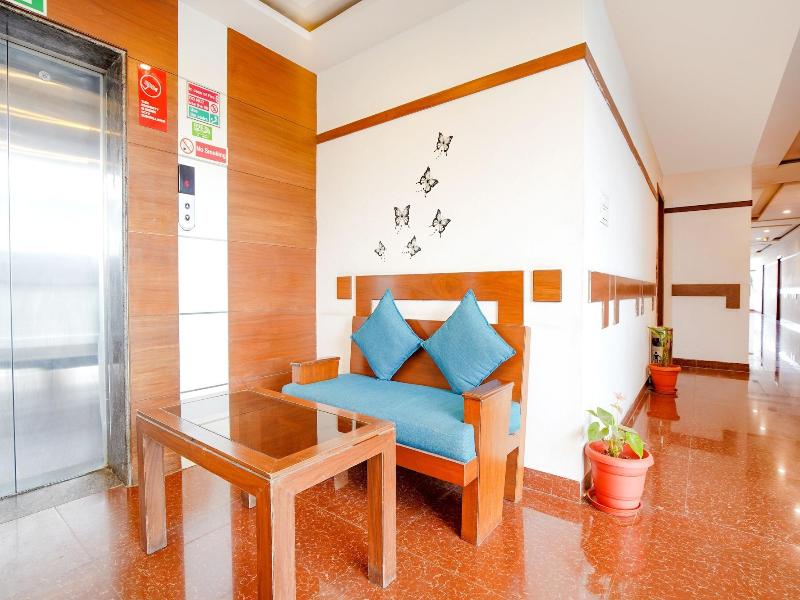 Fabhotel Emirates Suites image
