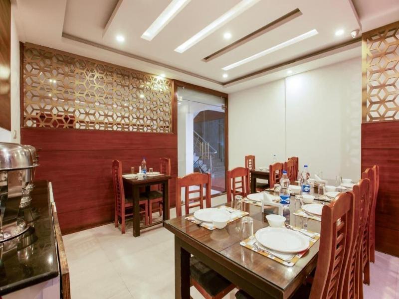 Fabhotel Emirates Suites image