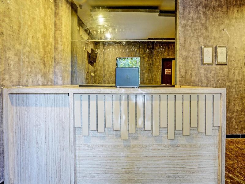 Super Oyo Capital O 92633 Spring Hotel Gubeng image