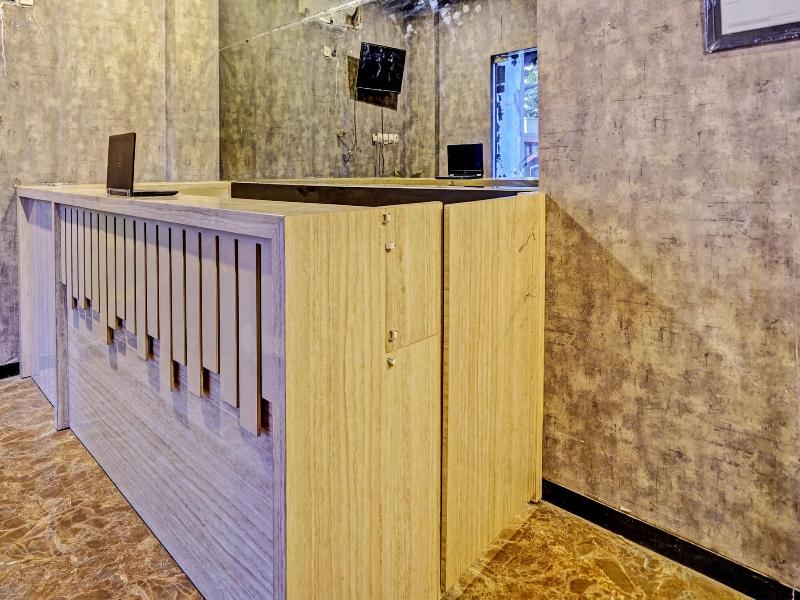 Super Oyo Capital O 92633 Spring Hotel Gubeng image