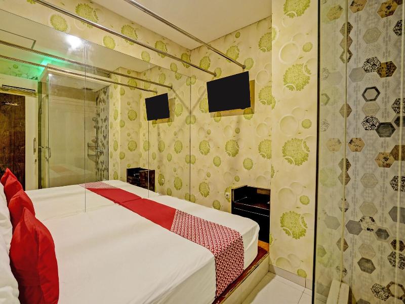 Super Oyo Capital O 92633 Spring Hotel Gubeng image