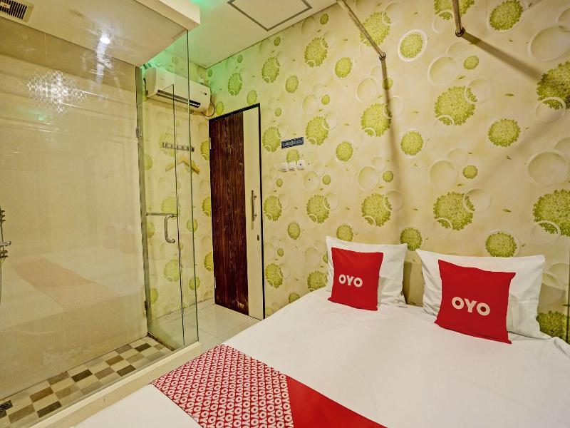 Super Oyo Capital O 92633 Spring Hotel Gubeng image