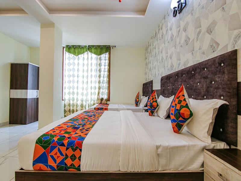 Fabhotel Meridian Inn image