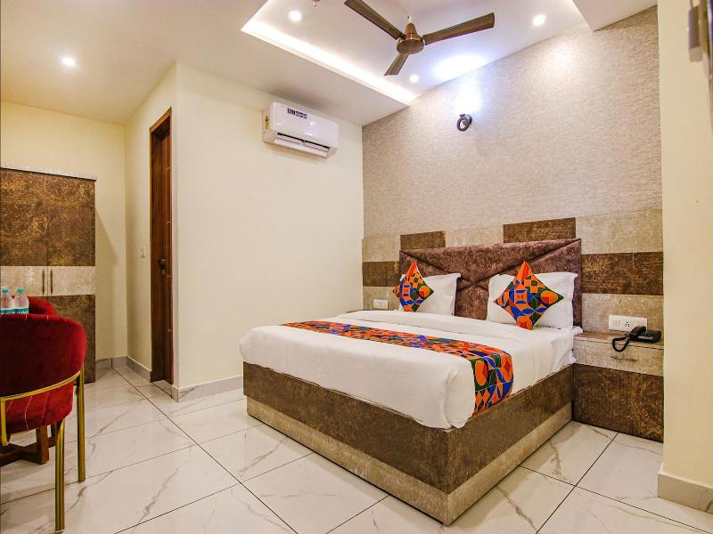 Fabhotel Meridian Inn image
