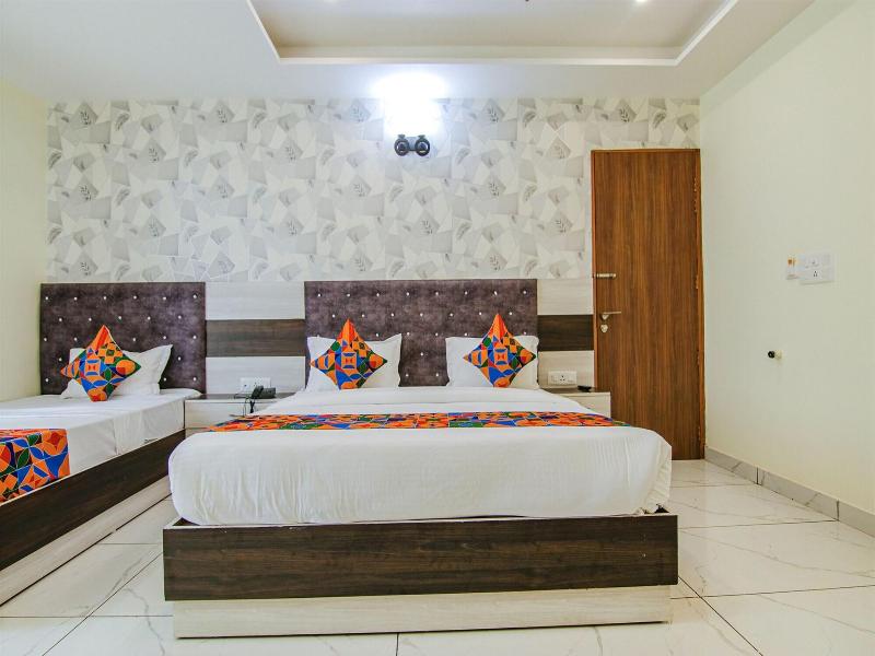 Fabhotel Meridian Inn image