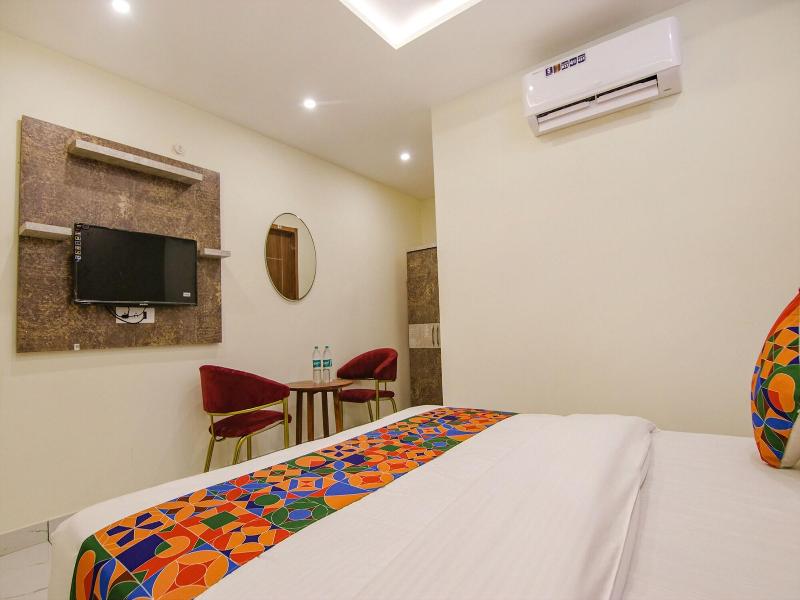 Fabhotel Meridian Inn image