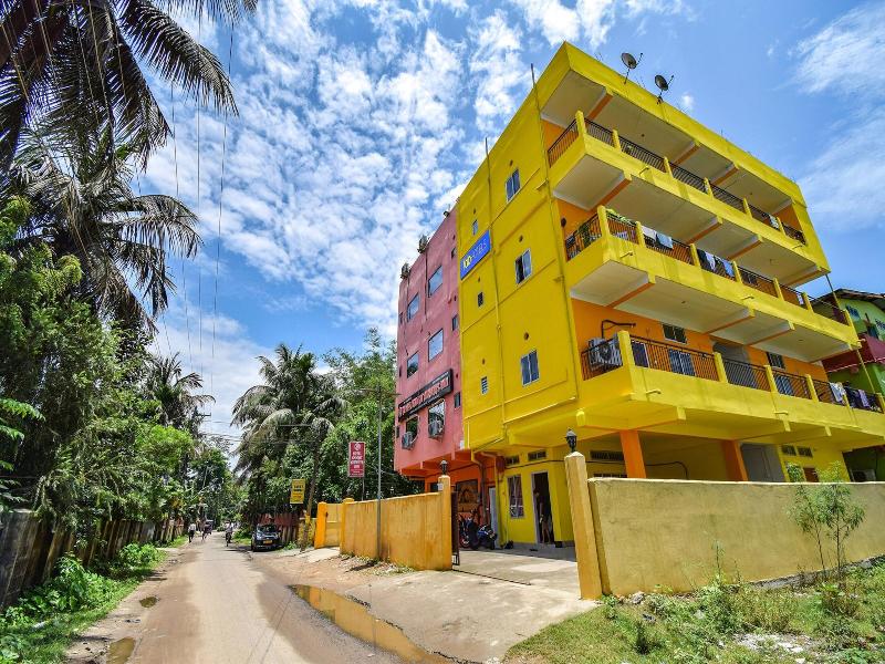 Fabhotel Knight Airways image