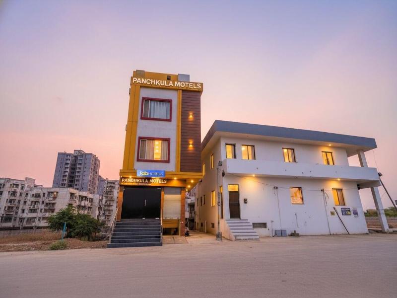 Fabescape Panchkula Motels image