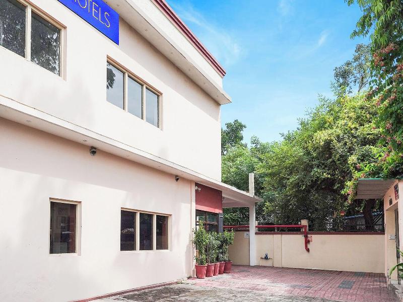 Fabhotel The Dayal image