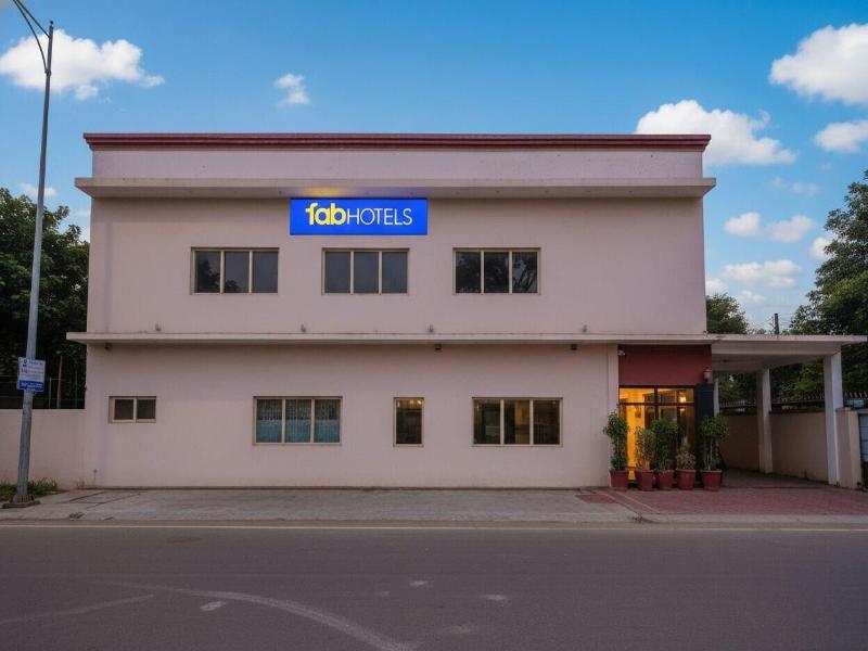 Fabhotel The Dayal image