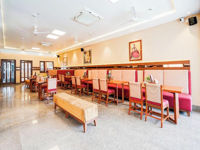 Fabhotel The Dayal image