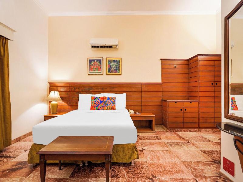 Fabhotel The Dayal image