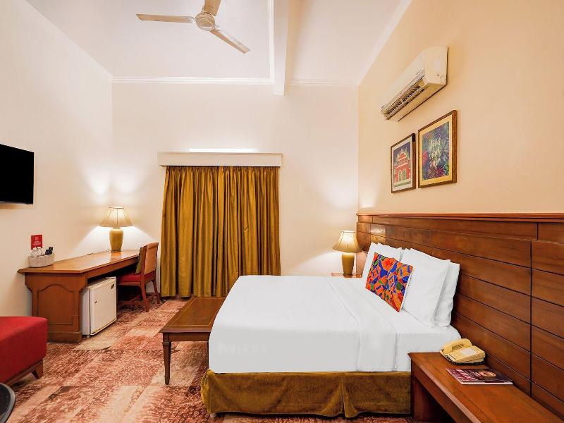 Fabhotel The Dayal image