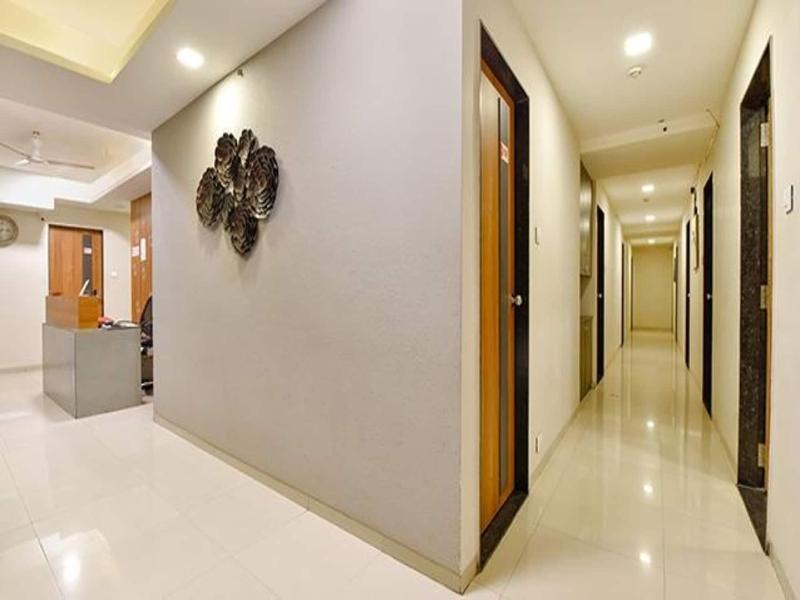 Fabhotel Happinex