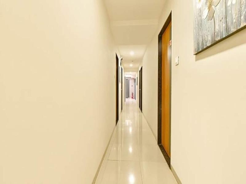 Fabhotel Happinex