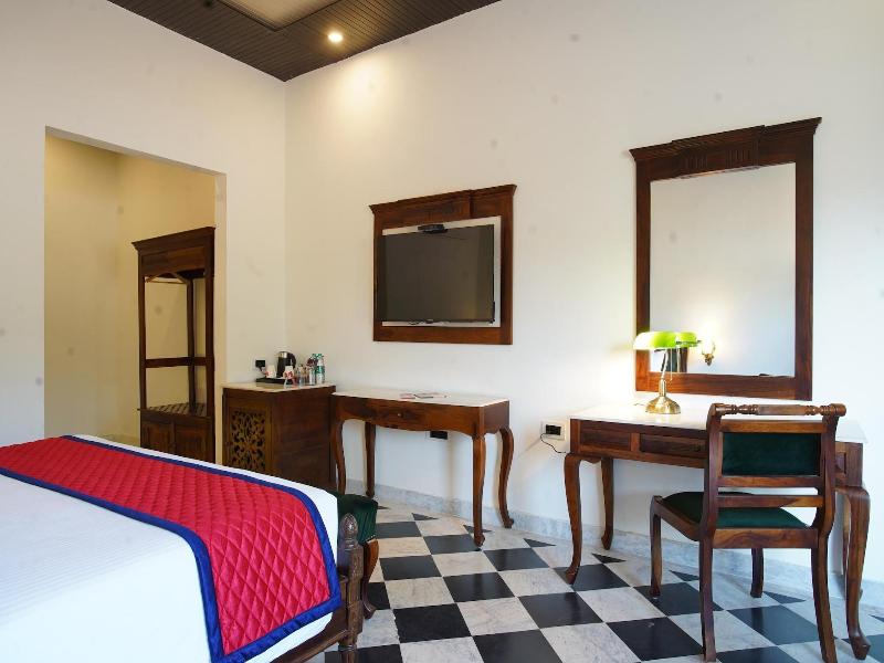 DOUBLE EXECUTIVE KING BED