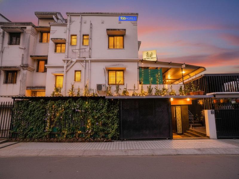 Fabhotel Viva House image