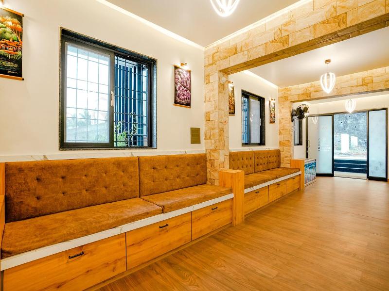 Fabhotel Viva House image