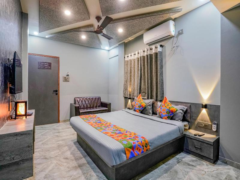 Fabhotel Viva House image