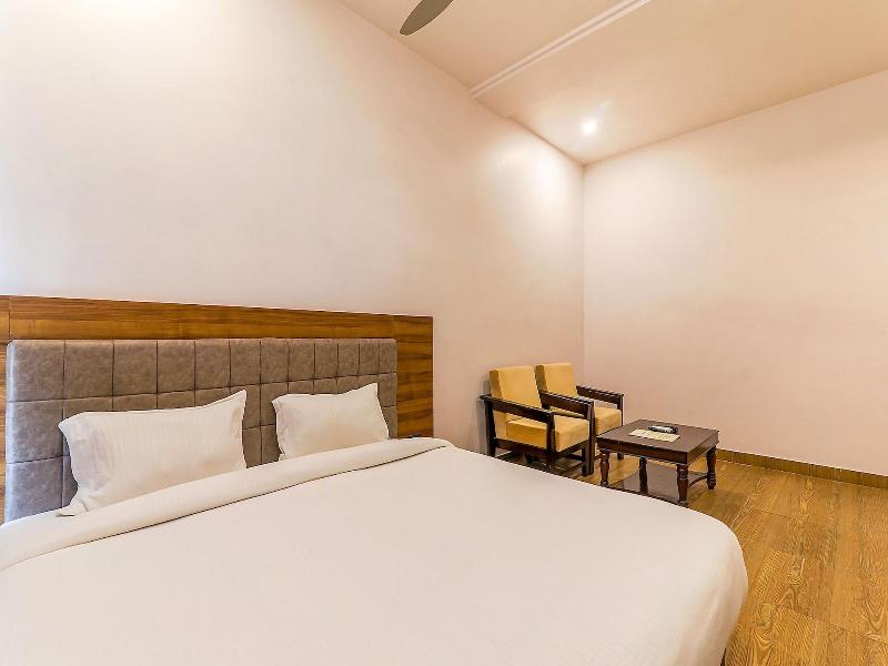 Fabexpress Global Inn New image