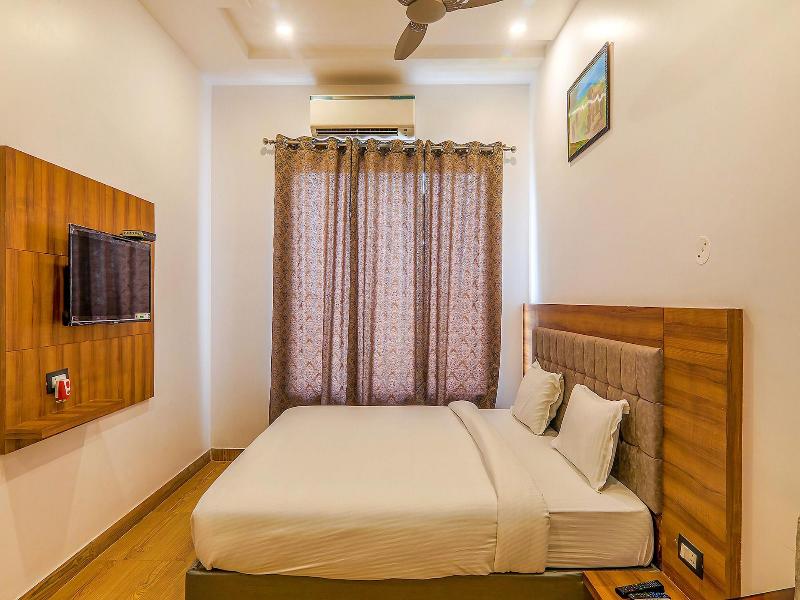 Fabexpress Global Inn New image