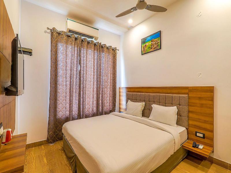 Fabexpress Global Inn New image