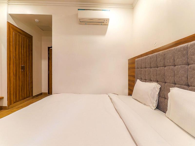 Fabexpress Global Inn New image