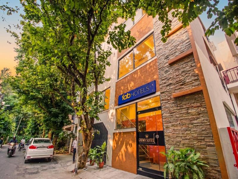 Fabhotel Crown Suites image