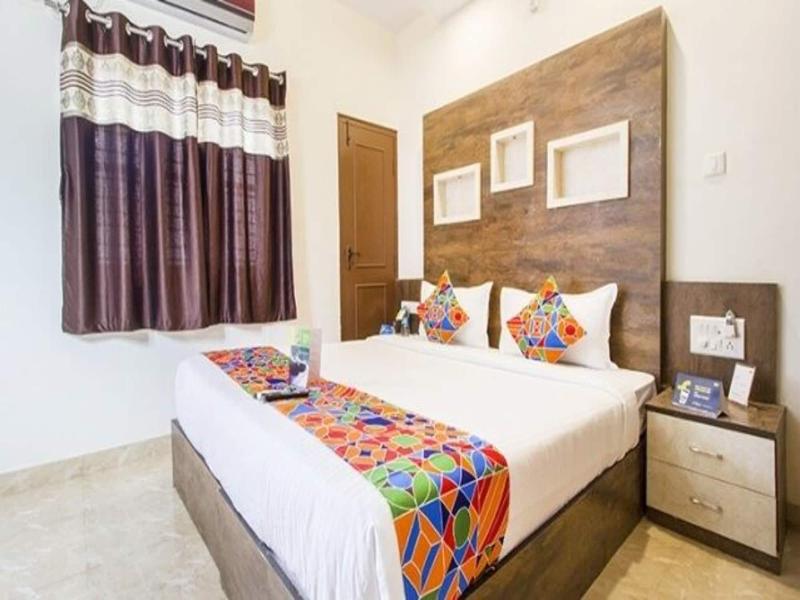 Fabhotel Crown Suites image
