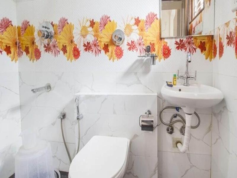 Fabhotel Crown Suites image