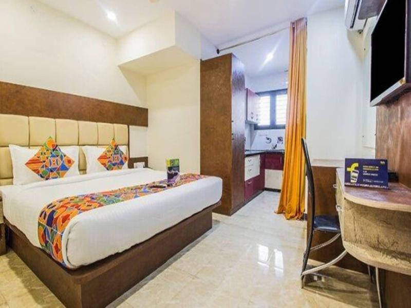Fabhotel Crown Suites image