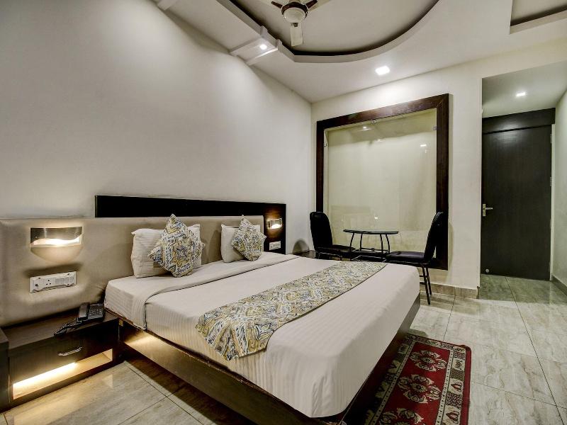 Fabhotel Csfc image