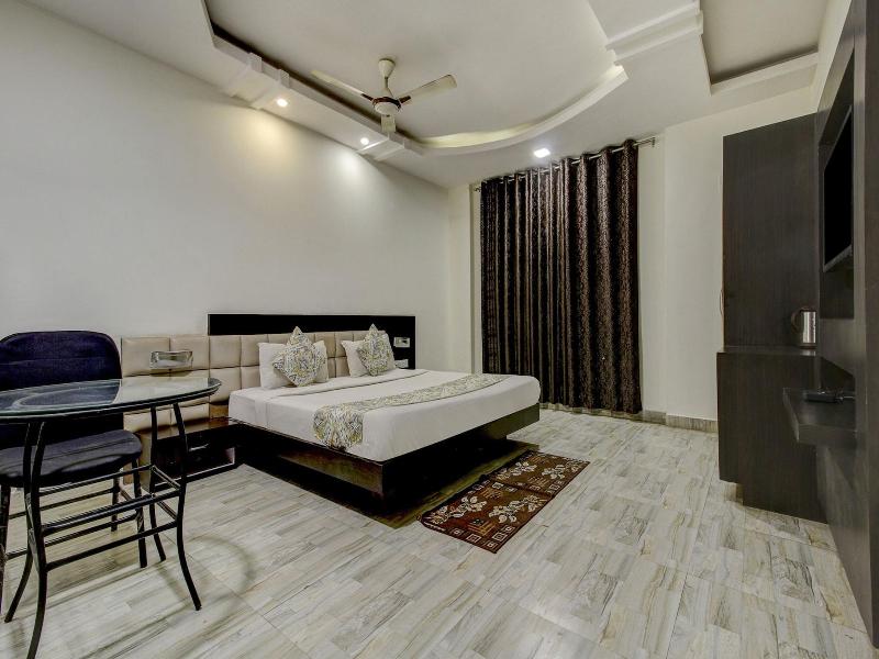Fabhotel Csfc image