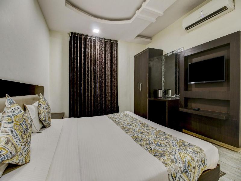 Fabhotel Csfc image