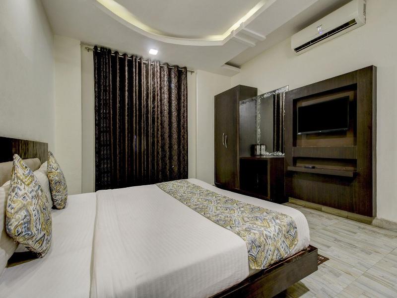 Fabhotel Csfc image