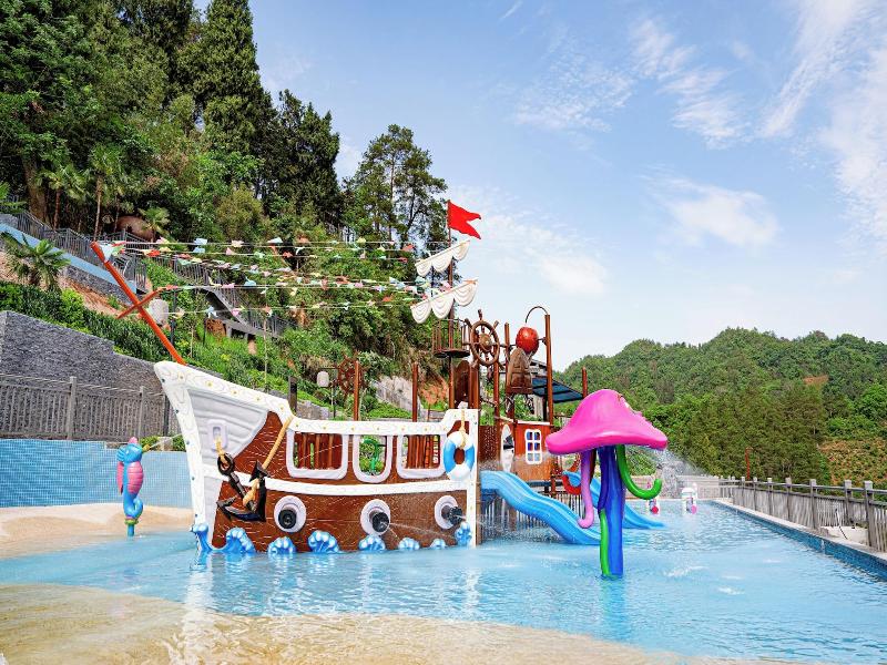 Wyndham Grand Plaza Royale Hot Springs Fenghuang image