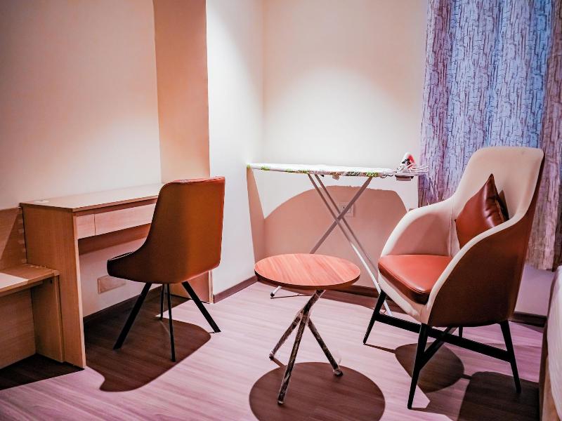 Casa Hotels And Suites Gachibowli image