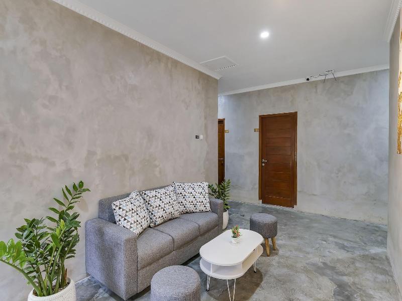 Capital O 90983 Harmony Easy Stay image