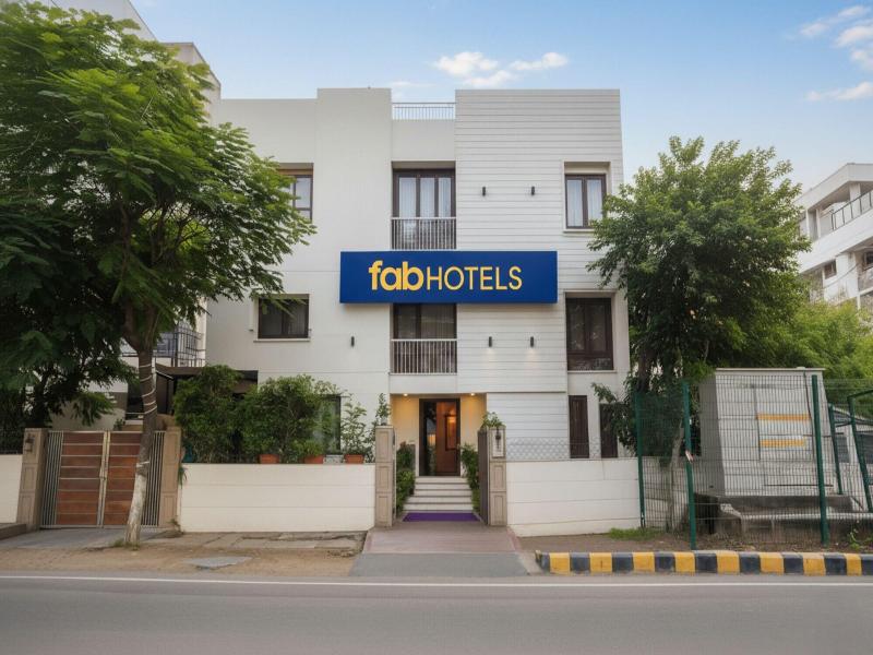 Fabhotel Rivlet Residency image