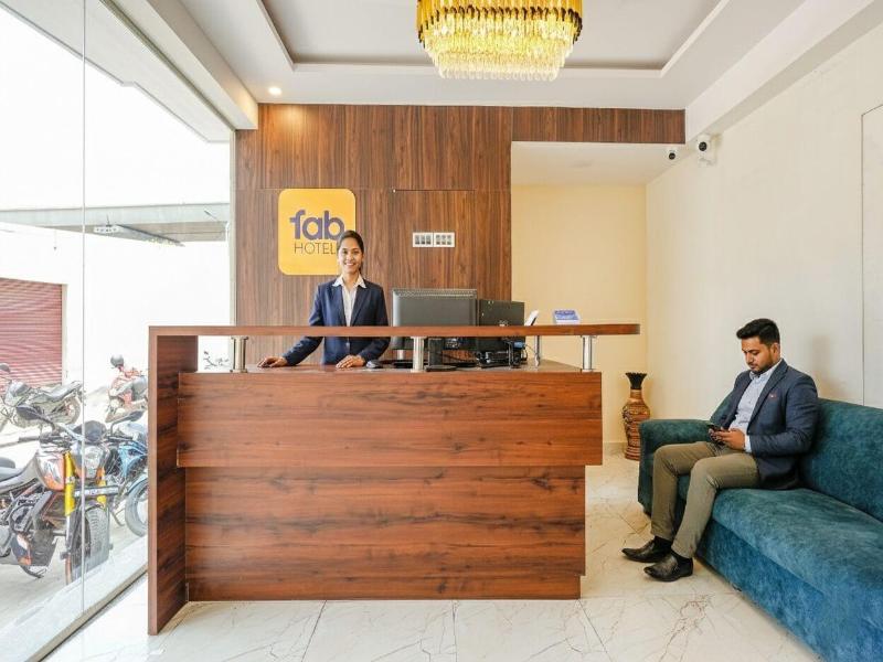 Fabhotel Crystal Suites image
