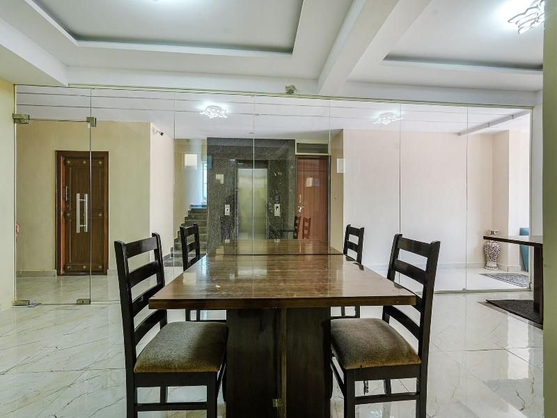 Fabhotel Crystal Suites image