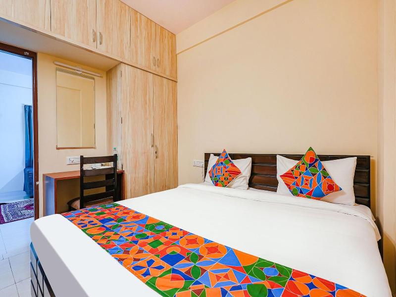 Fabhotel Crystal Suites image