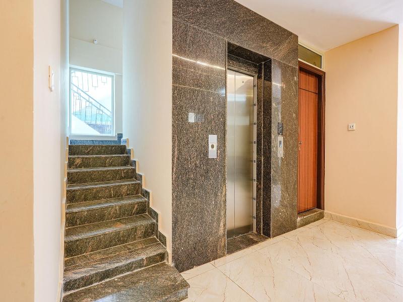 Fabhotel Crystal Suites image