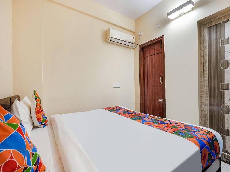 Fabhotel Crystal Suites image